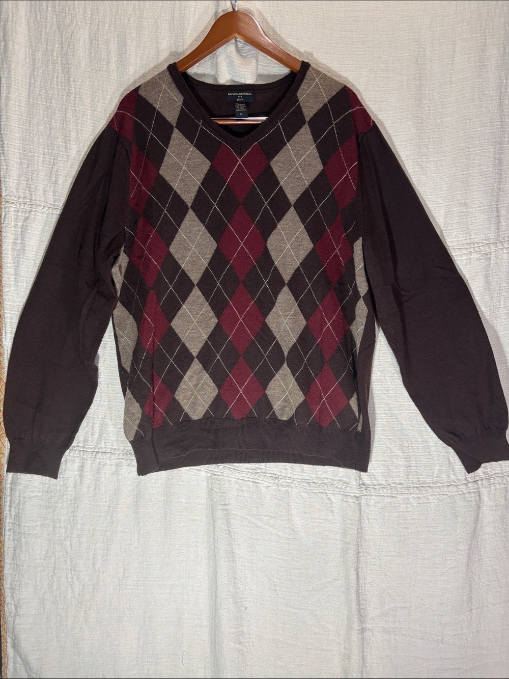 Banana Republic Brown V-Neck Argyle Sweater with Burgundy & Tan 100% Merino Wool